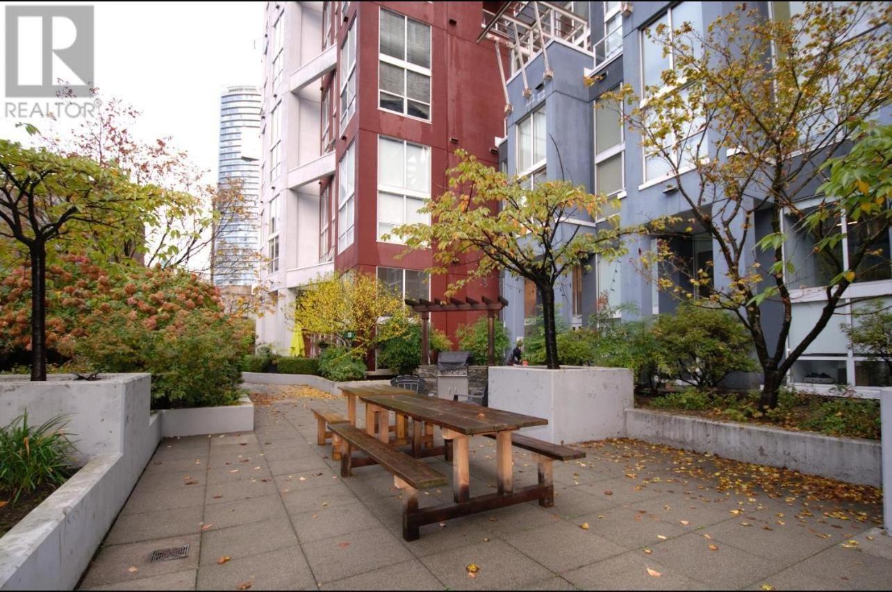 Loft In Entertainment District With Free Underground Parking Daire Vancouver Dış mekan fotoğraf