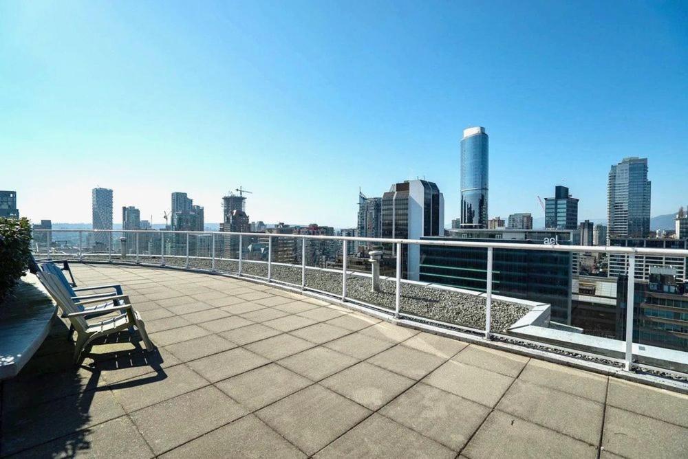 Loft In Entertainment District With Free Underground Parking Daire Vancouver Dış mekan fotoğraf